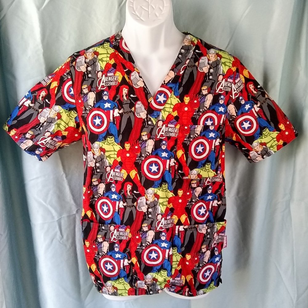 Size XS Marvel Avengers Scrubs Top with Front Pockets 100% Cotton